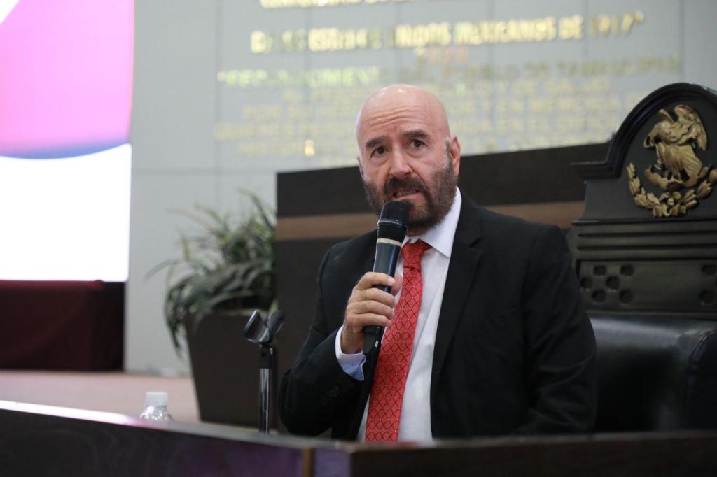 Raúl Quiroga Álvarez, secretario de recursos hidráulicos y desarrollo social.